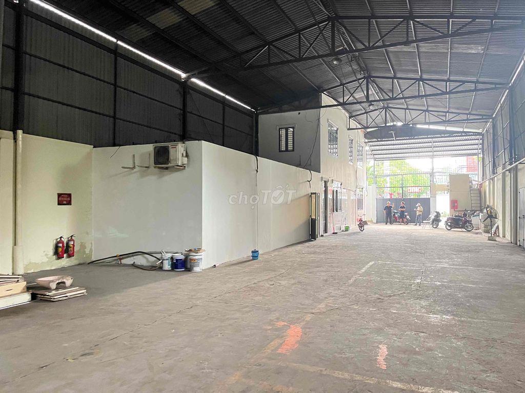 CHO THUÊ MẶT BẰNG/XƯỞNG 990m2 TẠI TAM BÌNH - THỦ ĐỨC