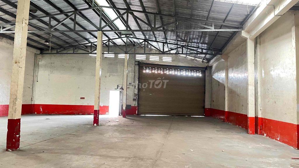 CHO THUÊ KHO 800m2 TẠI DĨ AN