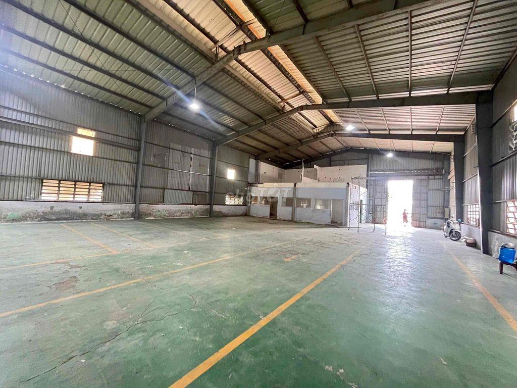 CHO THUÊ XƯỞNG KHUÔN VIÊN 1400m2 XƯỞNG 1100m2 GIÁ THUÊ 75tr/tháng