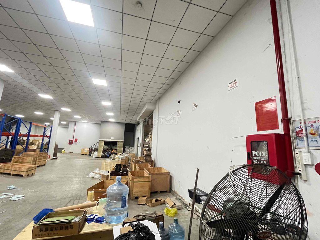 CHO THUÊ MẶT BẰNG 3000m2 PHÙ HỢP MỞ SHOWROOM, May , THỰC PHẨM