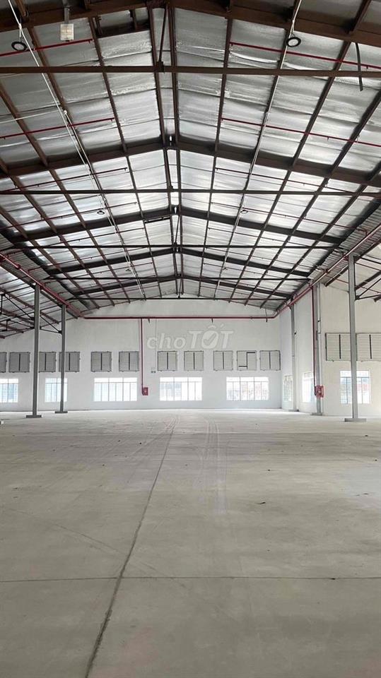 CHO THUÊ KHO 3300m2 PCCC TỰ ĐỘNG , ĐƯỜNG XE CONT CHẠY NGÀY ĐÊM TẠI DĨ