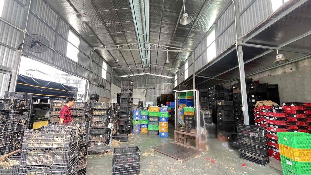 CHO THUÊ XUỐNG CÓ SÂN BÃI RỘNG ĐẬU ĐUOCJW NHIỀU XE GẦN CHỢ ĐẦU MỐI THU