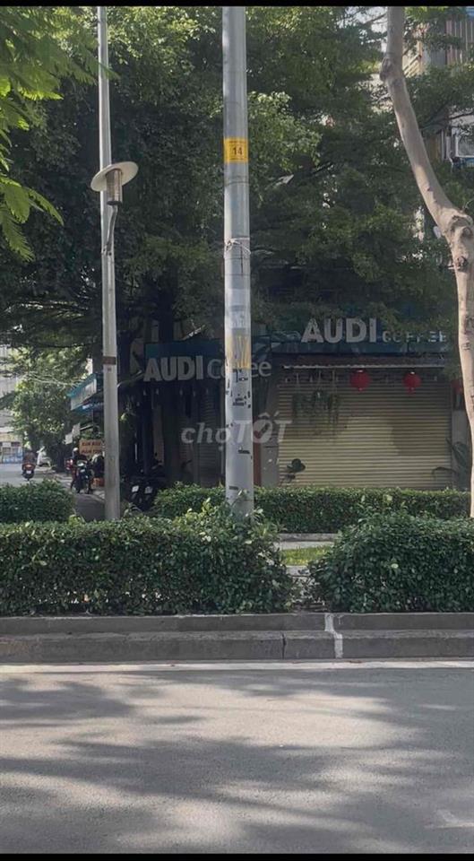 Cho thuê căn góc 2 mặt tiền tiện kinh doanh cà phê