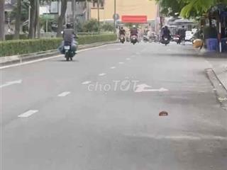 Cho thuê căn góc 2 mặt tiền tiện kinh doanh cà phê
