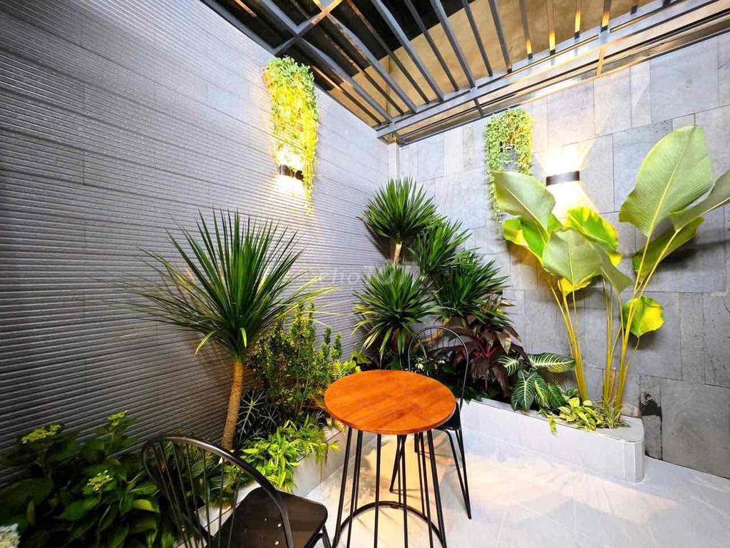 Cần tiền bán nhà xây tâm huyết để ở mặt tiền đường số