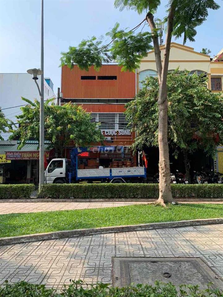 Bán nhà mặt tiền Phạm Huy Thông tuyến đường đẹp