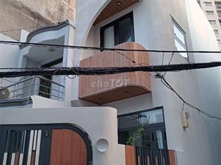 Thoái vốn giảm 500 triệu Cho căn 2 Lầu HXH giá 5.99 tỷ