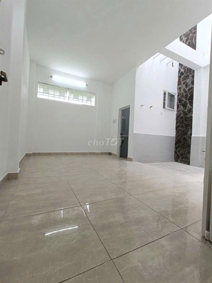 CHỈ HƠN 7xTR/M2 NGAY TRUNG TÂM GÒ VẤP, GẦN CÔNG VIÊN LÀNG HOA