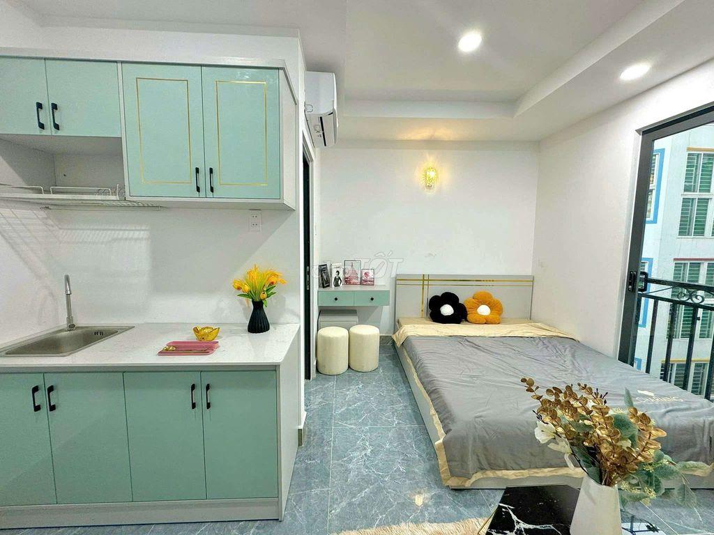 Tòa nhà 90m2 có thang máy Nở hậu 4 Lầu