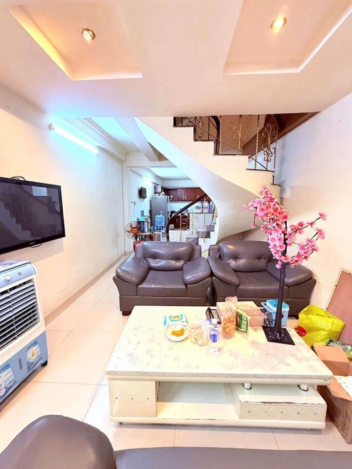Nhà 4 Lầu Sân Thượng Chính Chủ