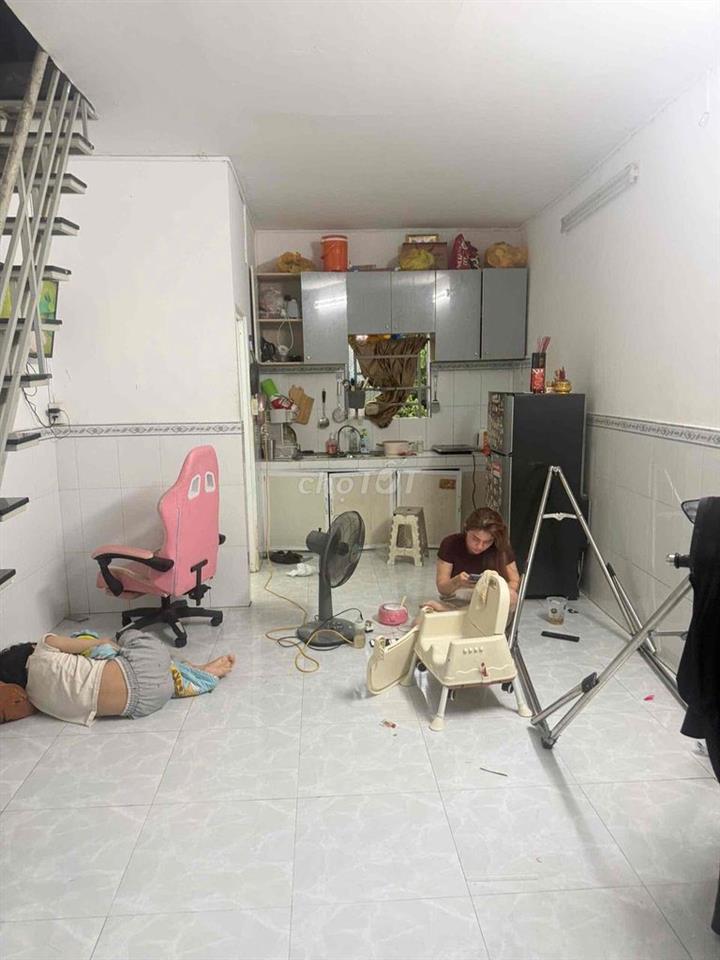 cần bán mặt tiên luong ngoc quyên ngan 3 dai 7 tong 21 m đang cho thue