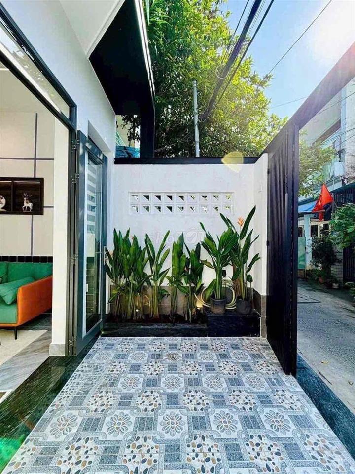 Nhà full nội thất cao cấp có phòng ngủ dưới trệt hxh ngay p16