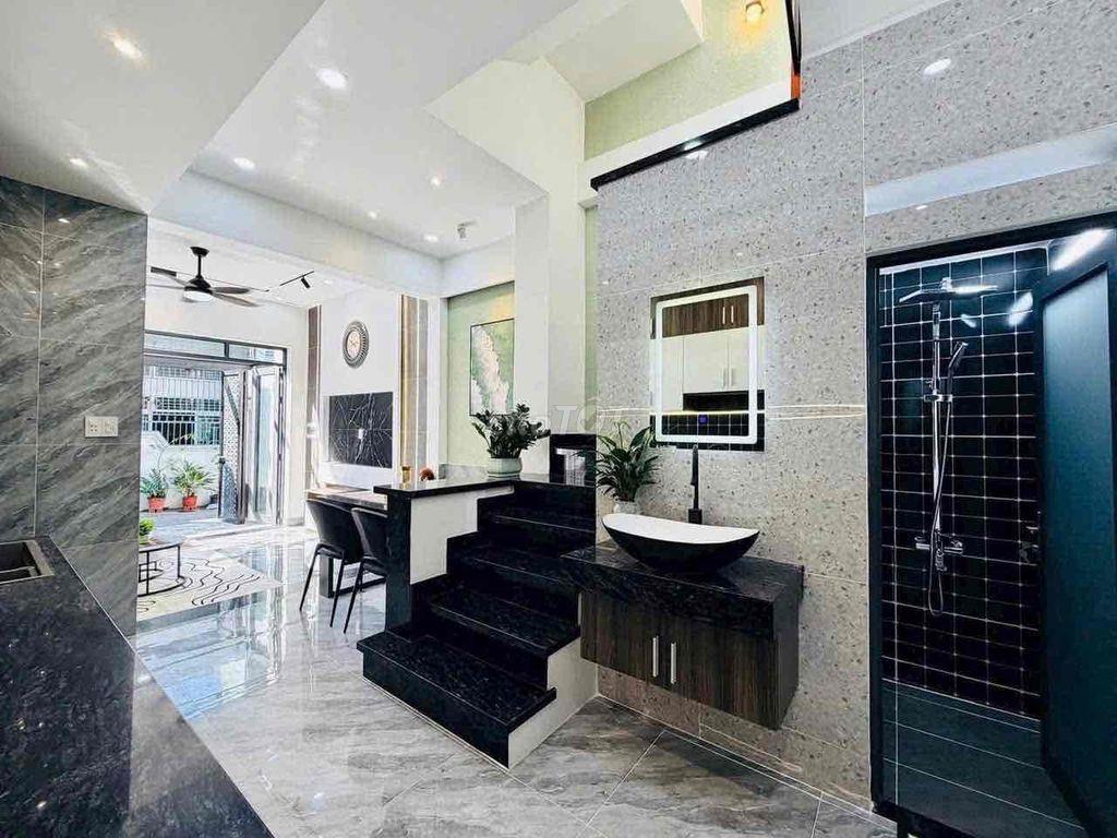 Nhà full nội thất cao cấp có phòng ngủ dưới trệt hxh ngay p16