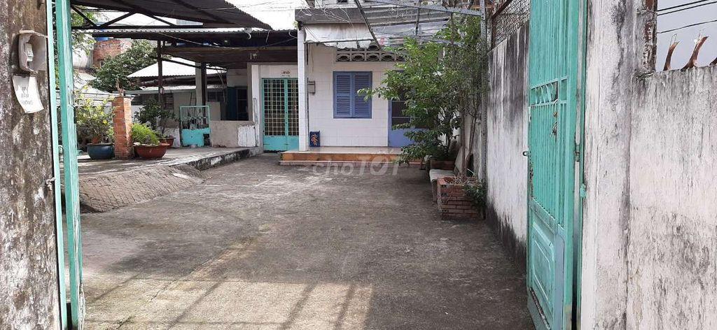 Cần bán nhà mặt tiền