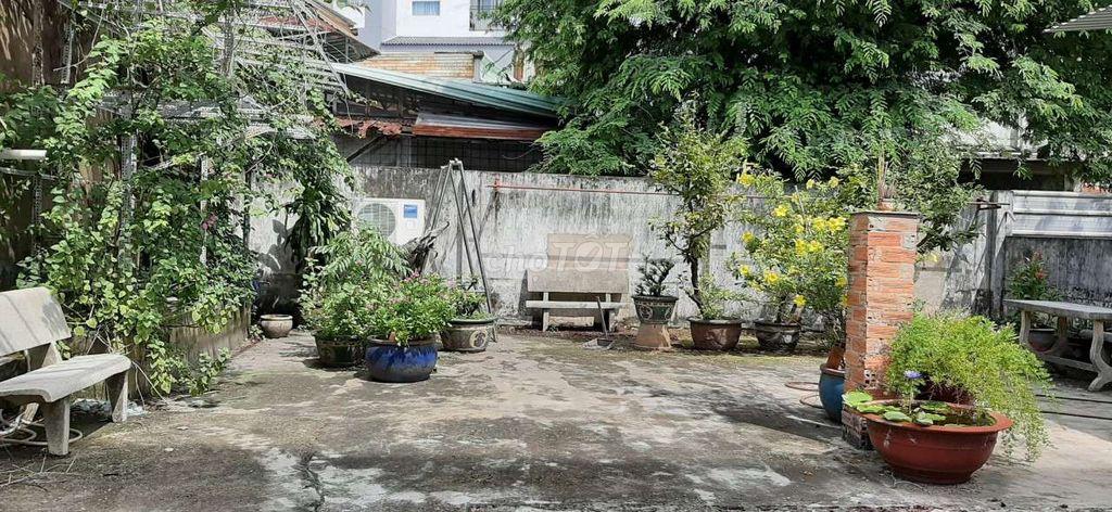 Cần bán nhà mặt tiền