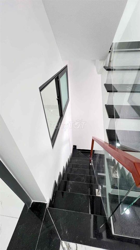 🏦 Nhà mới đẹp NC mặt tiền đường Phan Văn Trị P1