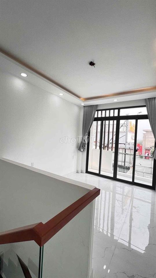 🏦 Nhà mới đẹp NC mặt tiền đường Phan Văn Trị P1