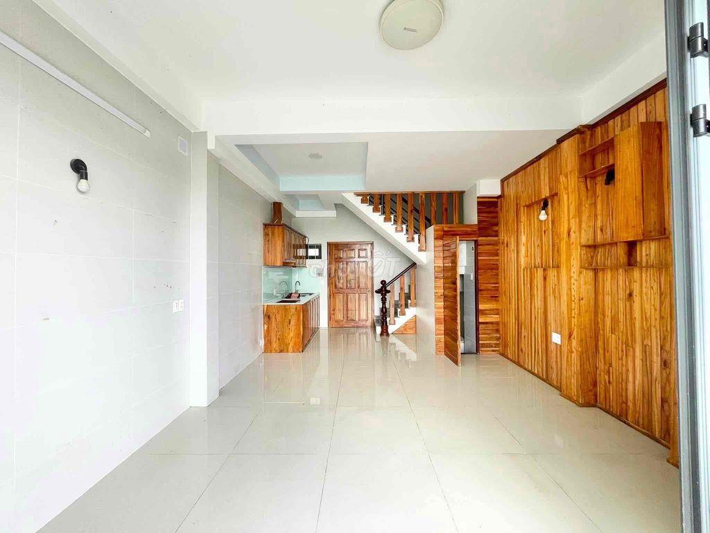 🏦 Nhà mới NC nup hẻm Nguyễn Văn Dung mt bờ kênh Tham Lương P6