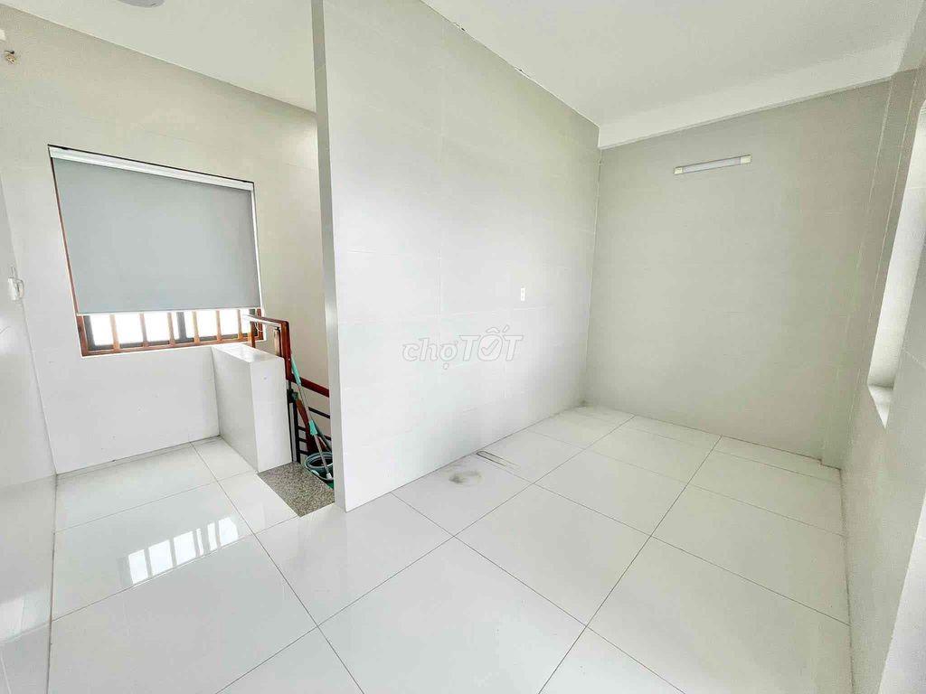 🏦 Nhà mới NC nup hẻm Nguyễn Văn Dung mt bờ kênh Tham Lương P6