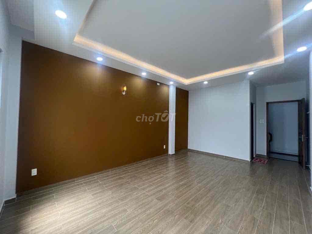 🏦 Nhà mới đẹp NC mặt tiền đường số 2 P3