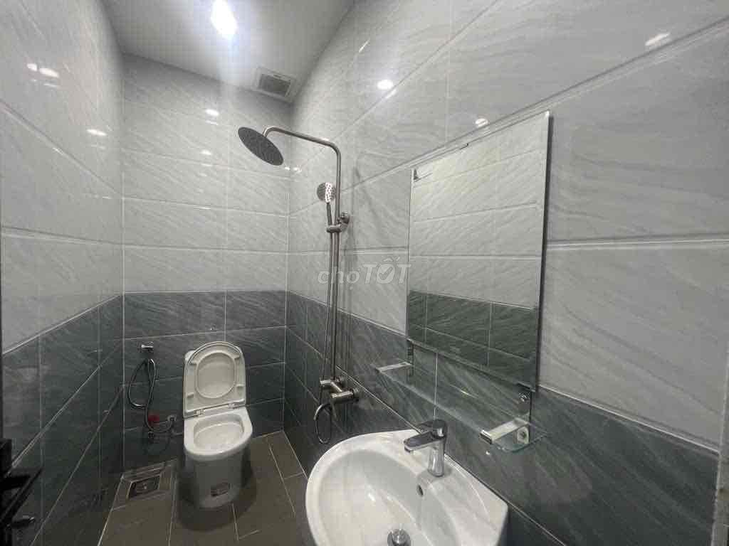 🏦 Nhà mới đẹp NC mặt tiền đường số 2 P3