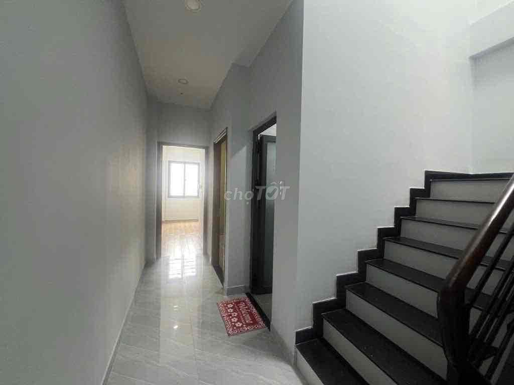 🏦 Nhà mới đẹp NC mặt tiền đường số 2 P3