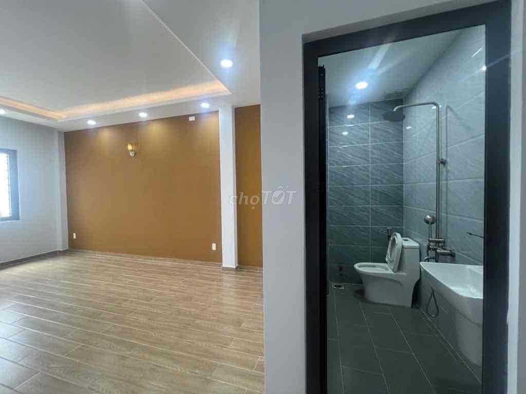 🏦 Nhà mới đẹp NC mặt tiền đường số 2 P3