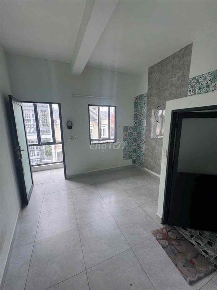 🏦 Nhà mới NC vị trí góc 2mt hẻm 1050 Quang Trung P8