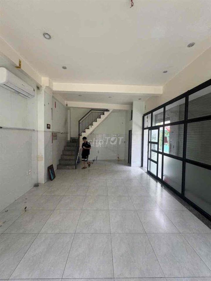 🏦 Nhà mới NC vị trí góc 2mt hẻm 1050 Quang Trung P8