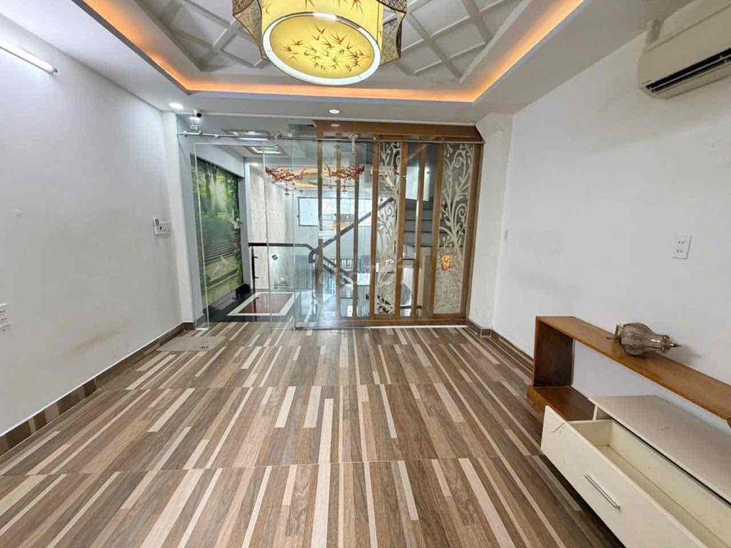 🏦 Nhà mới Nc nup hẻm 323/ Thống Nhất P11