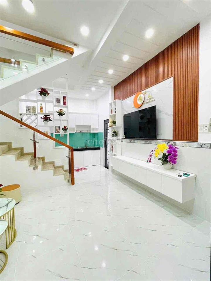 🏦 Nhà mới đẹp NC nup hẻm 107 Quang Trung P10