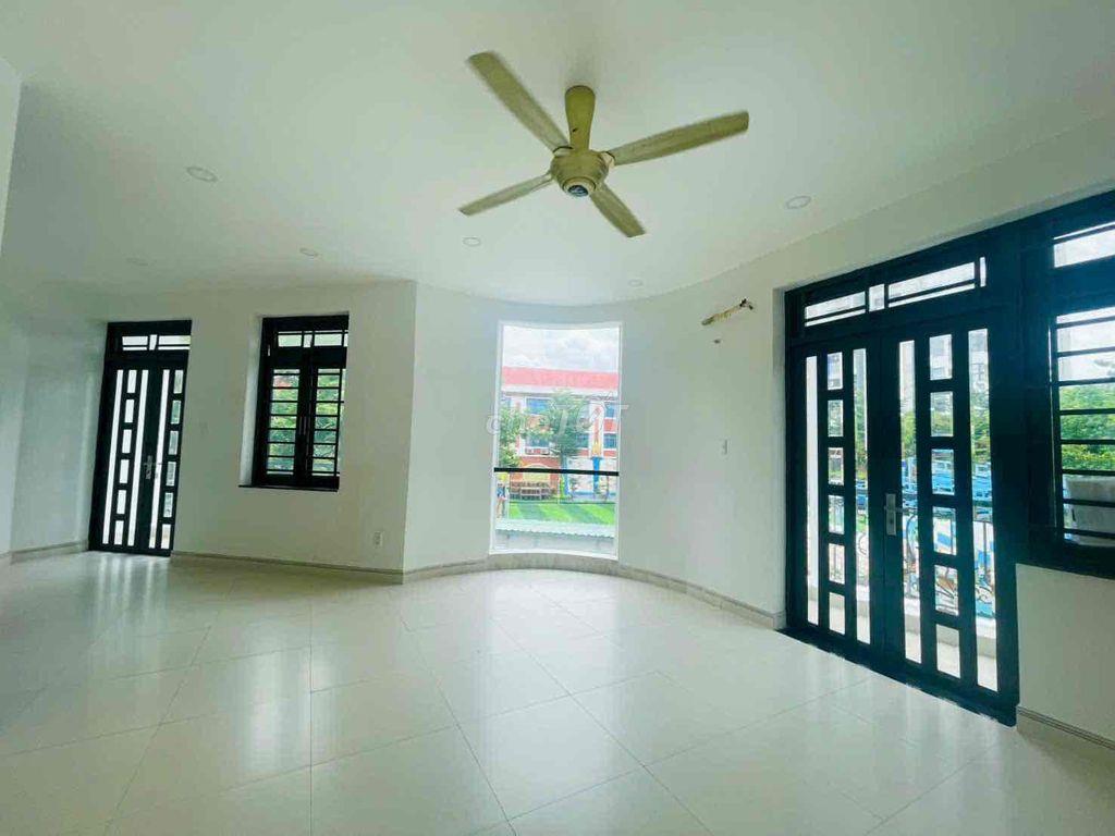 🏦 Biệt thự mới đẹp NC nup hẻm 688 Lê Đức Thọ P15