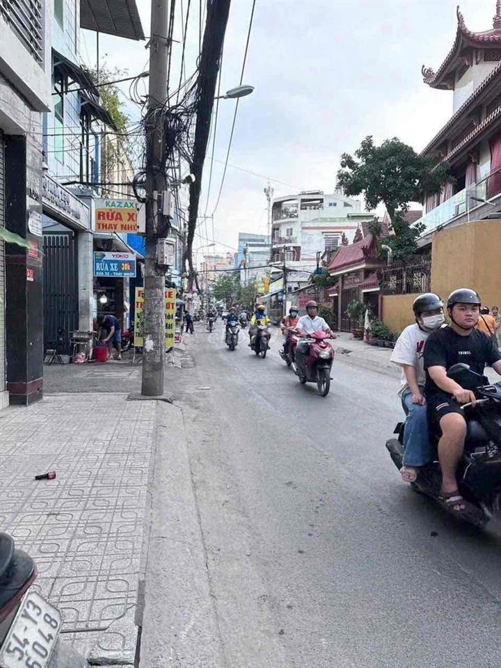 🏦 Nhà NC mặt tiền Đường số 8 P11