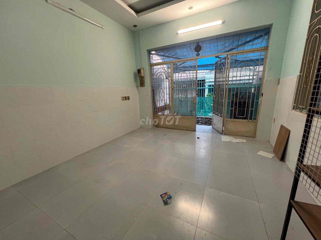 🏦 Nhà NC nup hẻm Quang Trung P8