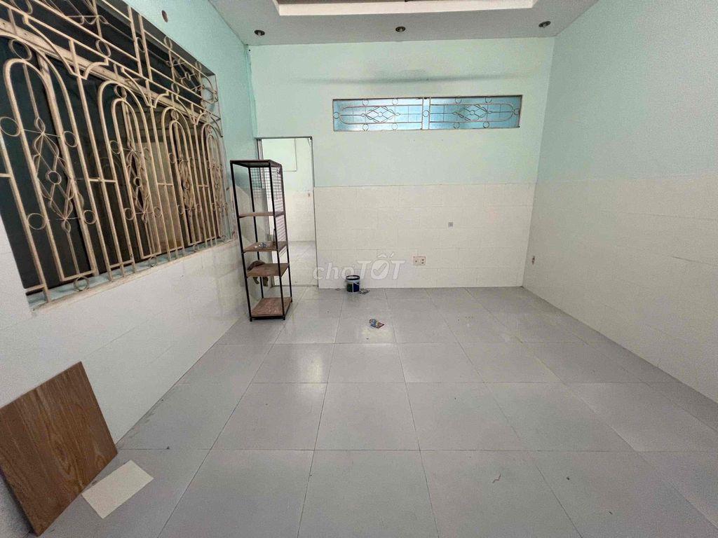🏦 Nhà NC nup hẻm Quang Trung P8