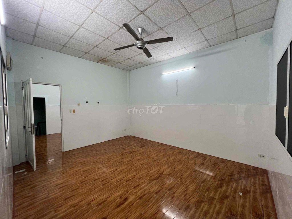 🏦 Nhà NC nup hẻm Quang Trung P8