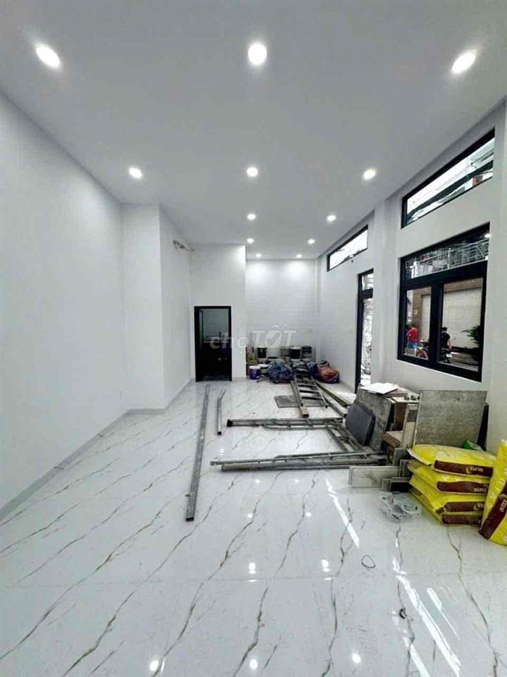 🏦 Nhà mới xây NC cấp 4 trống suốt nup hẻm 1/ Nguyễn Văn Khối P9