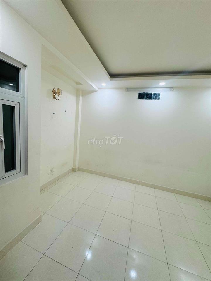 🏦 Nhà mới NC nup hẻm 1/ Sát mặt tiền Quang Trung P12 GV