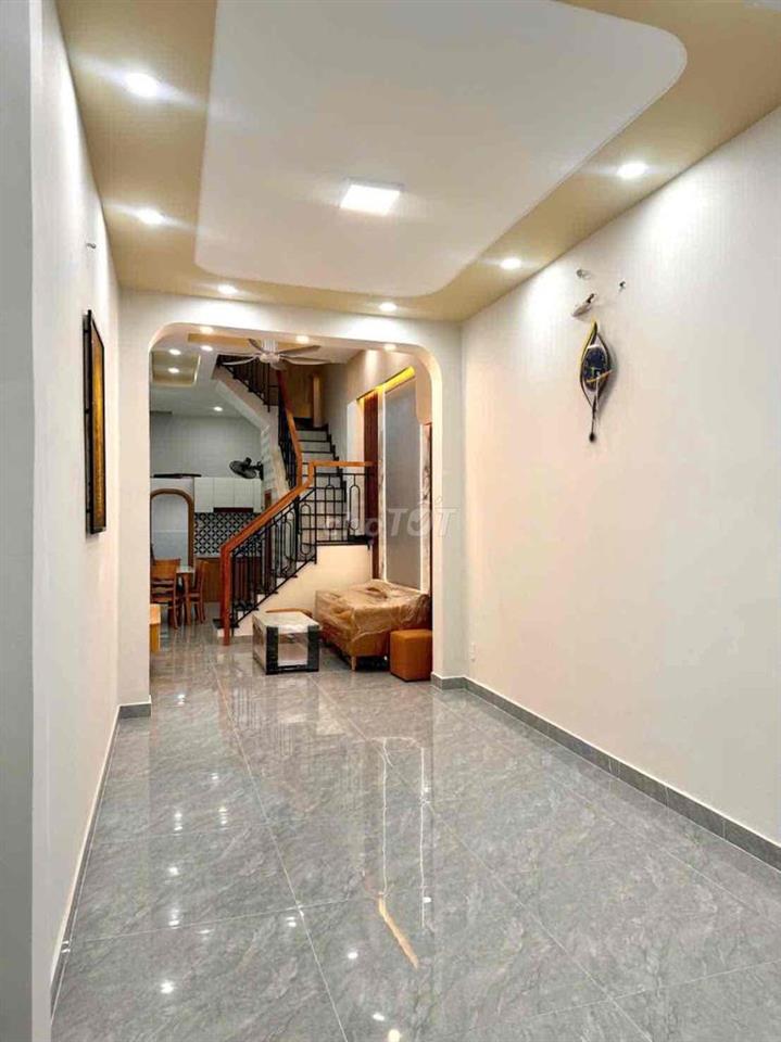 🏦 Nhà mới đẹp mặt tiền Đường Thống Nhất P10