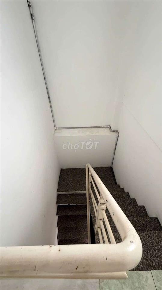 nhà hẻm xe hơi Nguyễn Văn Khối, 4x8m, 2 lầu, 2pn, 3wc