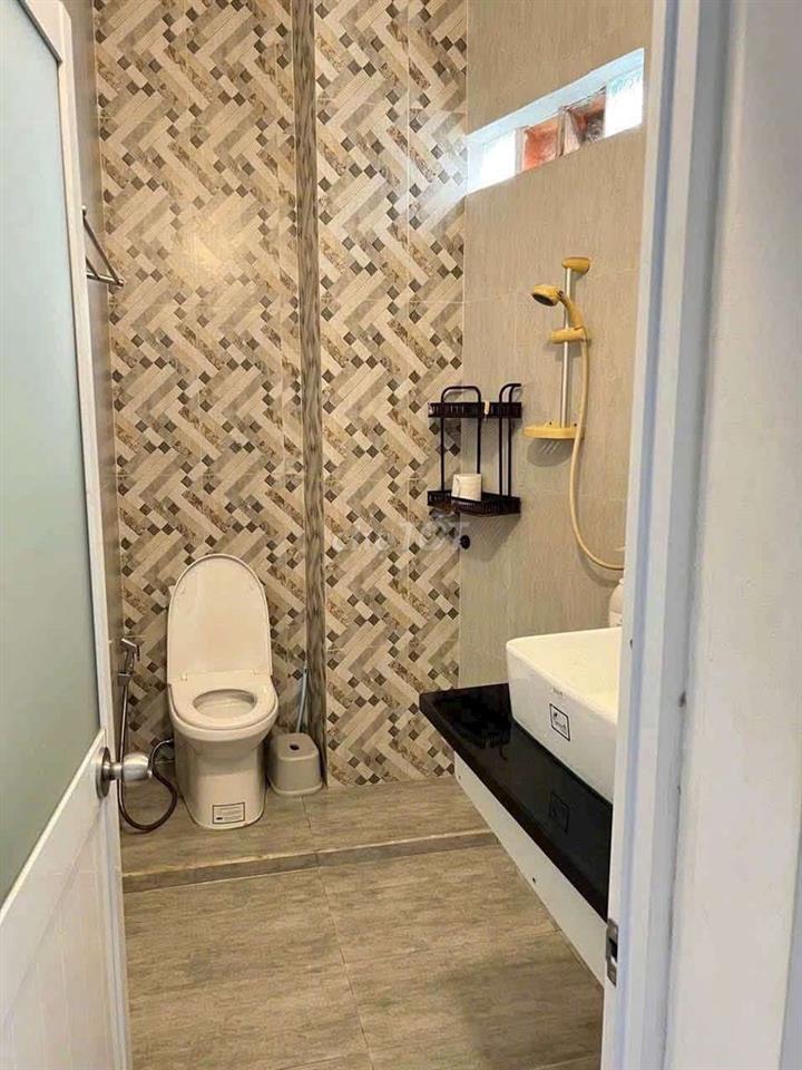 nhà hẻm xe hơi Nguyễn Văn Lượng, 6x10m, 3 lầu