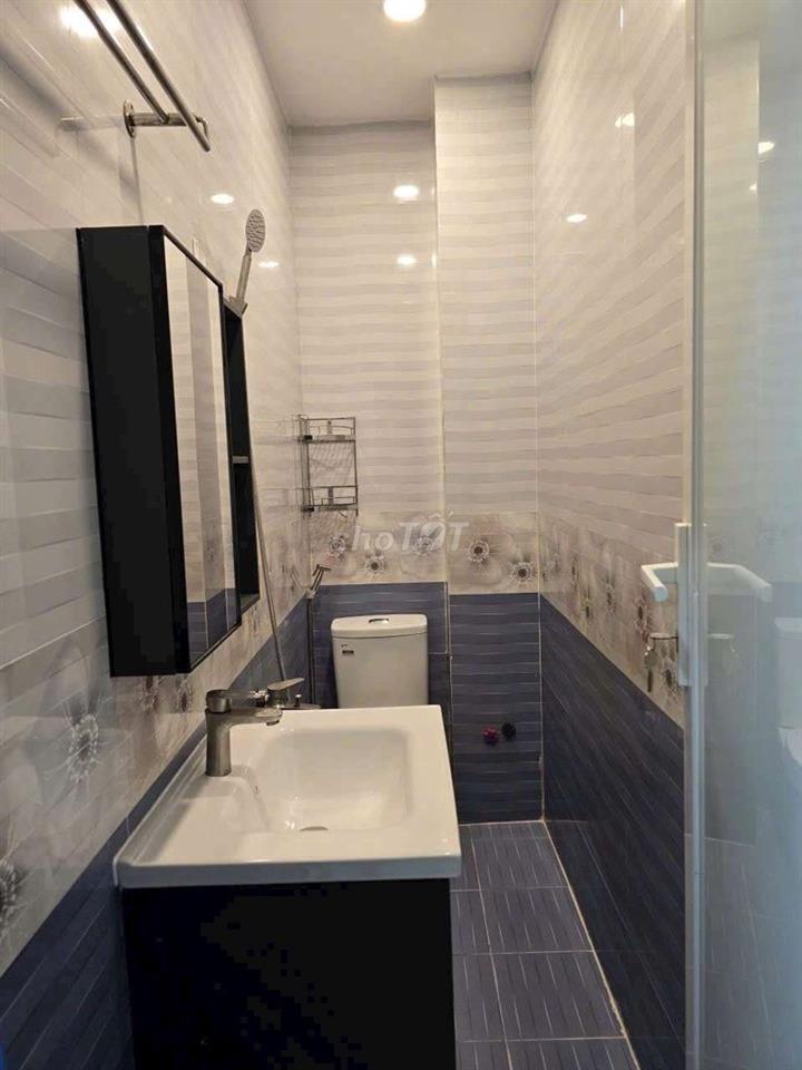 nhà hẻm Quang Trung p10, 4x10m, 1 lầu, 2pn, 2 máy lạnh, nội thất khác