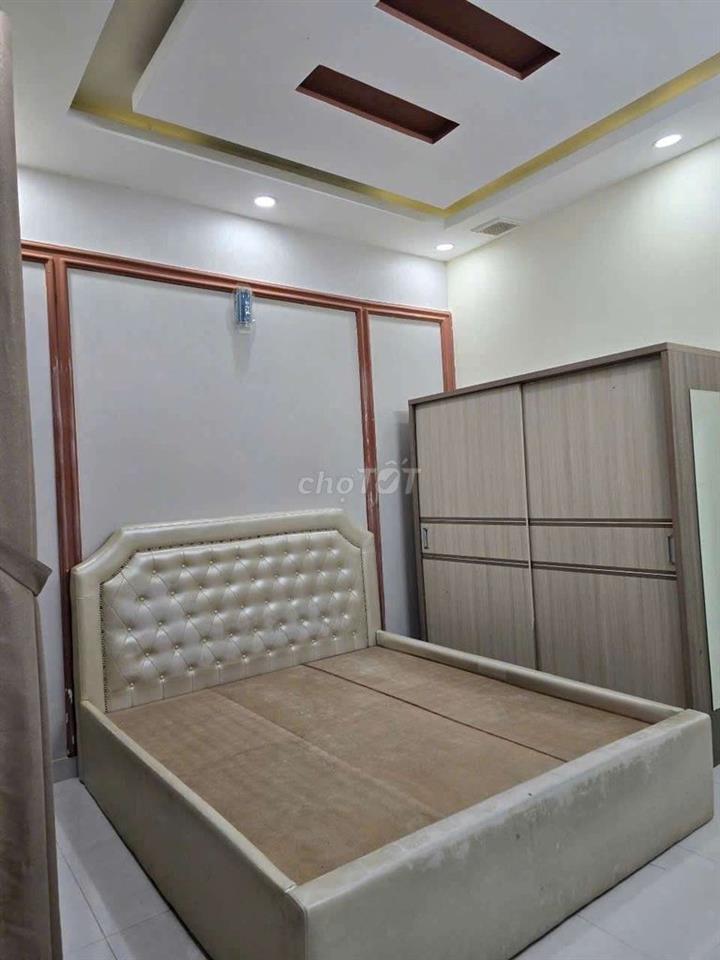 nhà hẻm Quang Trung p10, 4x10m, 1 lầu, 2pn, 2 máy lạnh, nội thất khác
