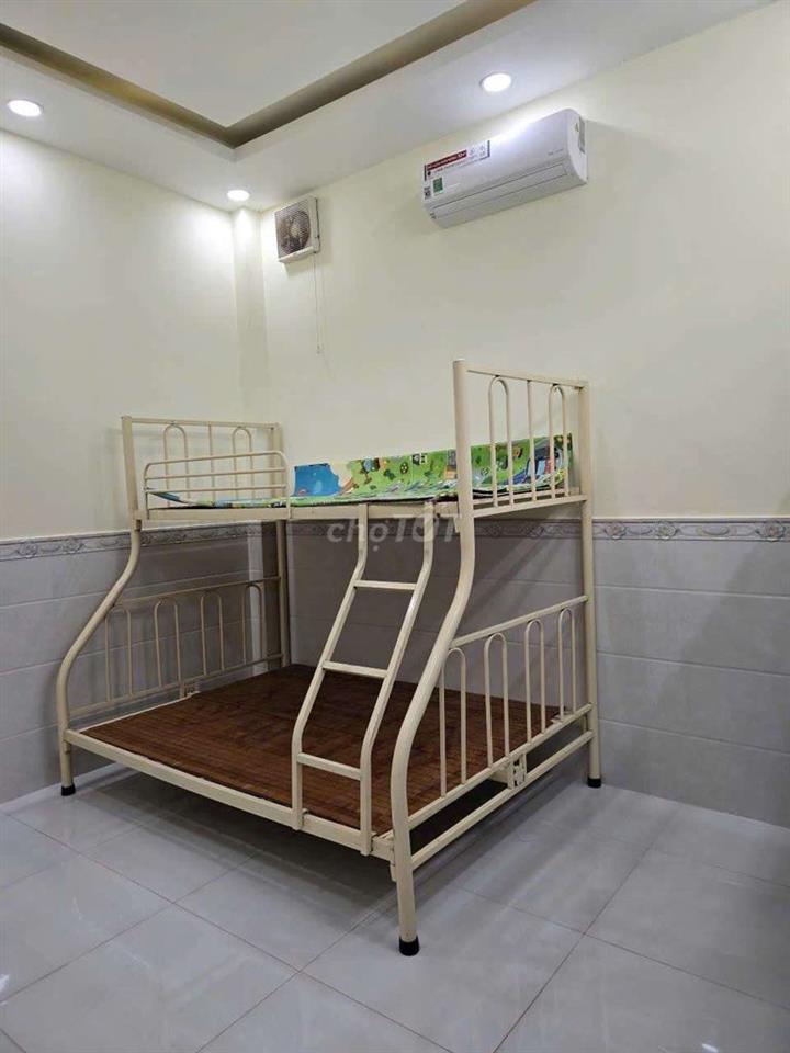 nhà hẻm Quang Trung p10, 4x10m, 1 lầu, 2pn, 2 máy lạnh, nội thất khác