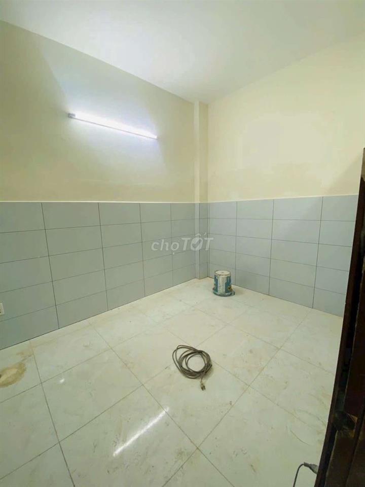 nhà hẻm xe hơi Thống Nhất p11, 4x11m, 1 lầu, 3pn
