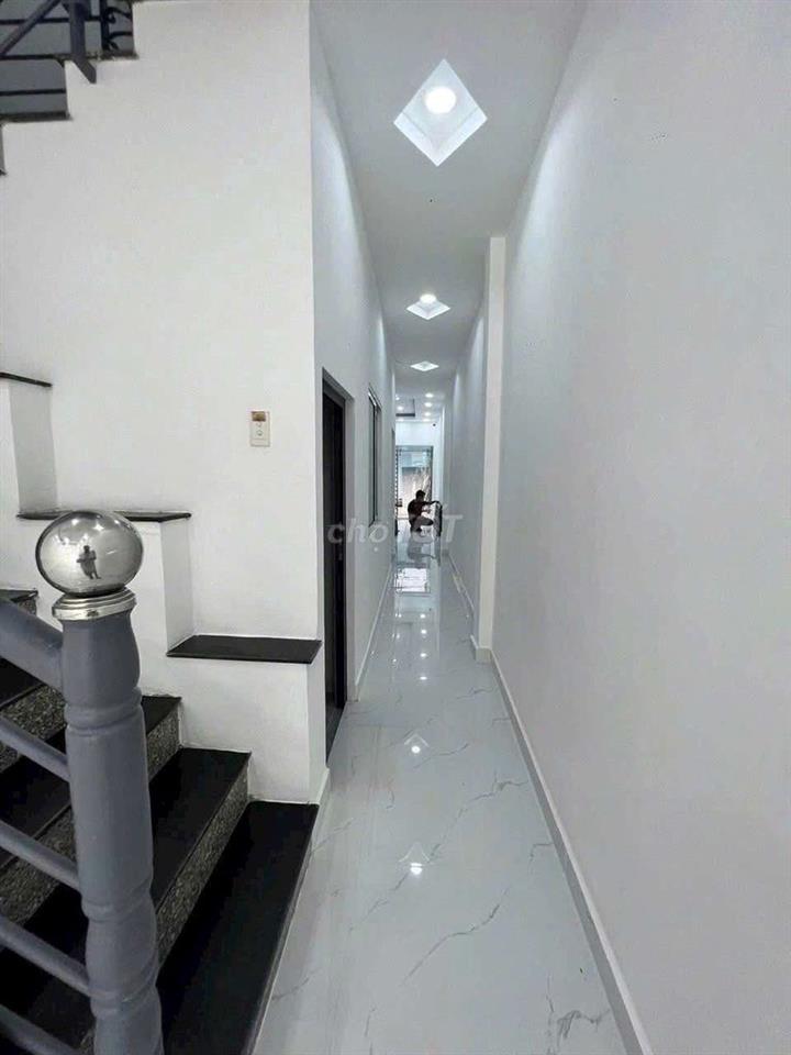 mặt tiền Nguyễn Oanh,4x30m, 1 lầu, 4pn, 3wc