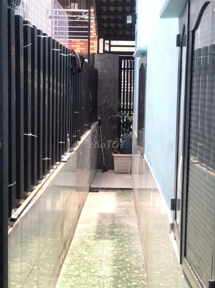 nhà hẻm 965 Quang Trung p14, 5x18m, 1 lầu, 3pn, sân xe