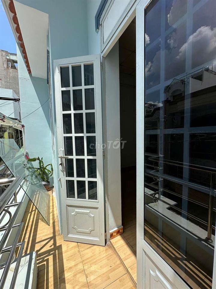 nhà hẻm Nguyễn Sỹ Sách, 4x10m, 1 lầu, 2pn, 2wc, hẻm 3,5m, sân xe rộng