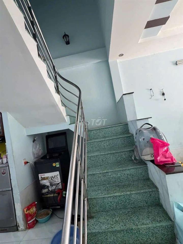 nhà hẻm 1 xẹt xe hơi Đường Số 44, 4x16m, 1 lầu, 3pn
