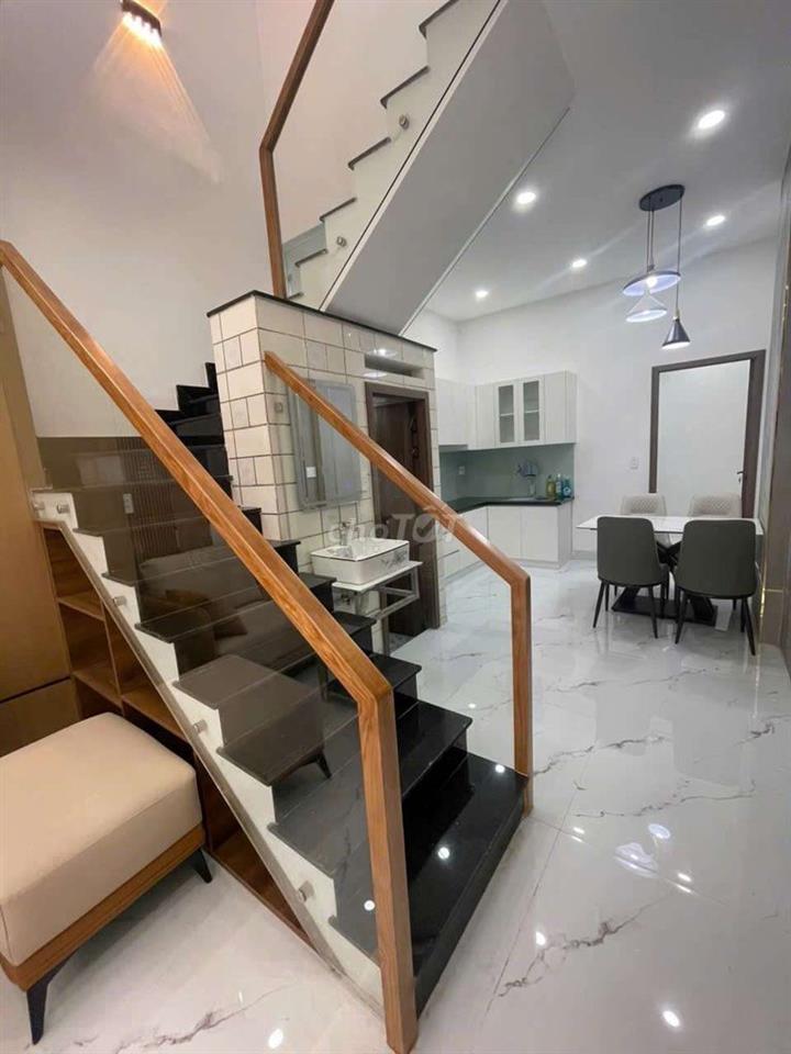 nhà hẻm 1 xẹt Đường Số 8 p11, 3,5x13m, 1 lầu, 3pn, mới đẹp